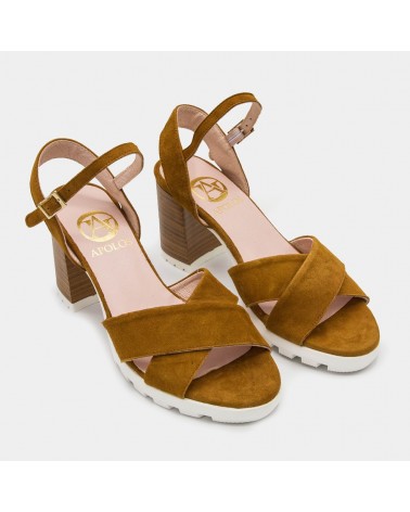 Sandalia cuero pala cruzada