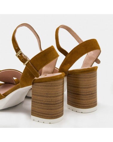 Sandalia cuero pala cruzada