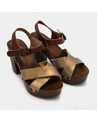 Brown crossed sandal