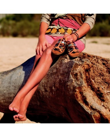 Shovel leather sandal straps