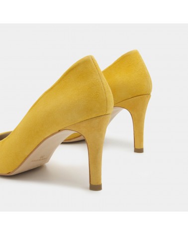 Yellow suede lounge shoe