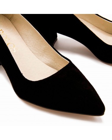 Zapato salón ante negro