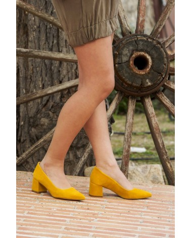 Suede lounge shoe yellow