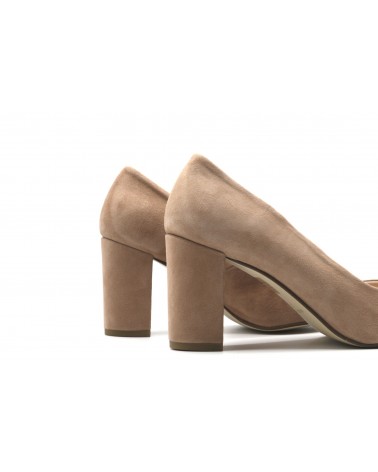 Zapato salón ante nude