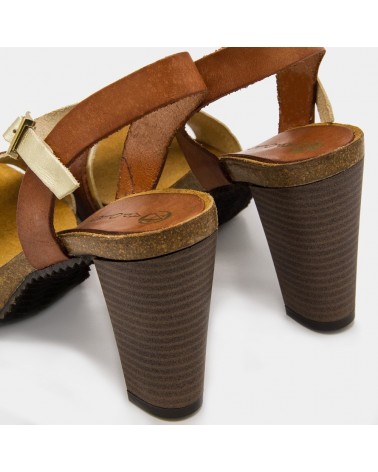 Sandalia tacón alto camel