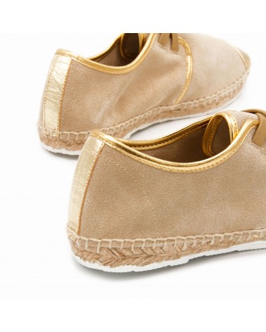 Woman Alpagartha Woman Alpagartha