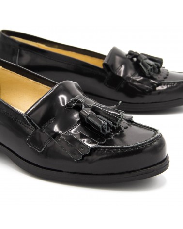 Black tassel moccasin shoe