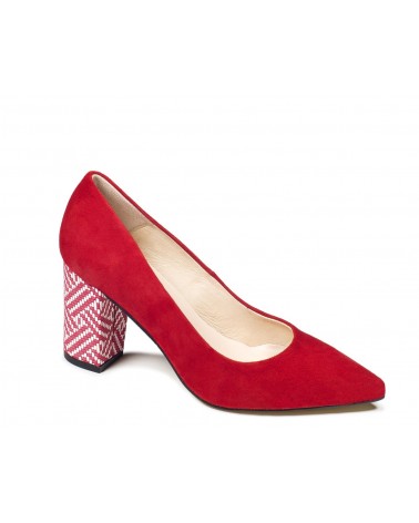 Zapato salón ante tacón decorado 2003. Fabricado en España. Apolos.