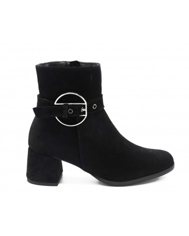 Black boot with buckle
