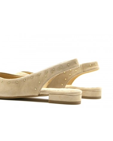 Open-toed shoes with studs