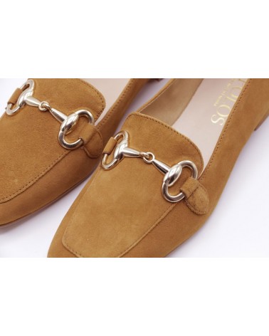 Mocasín de tacón bajo adorno ante |  Apolos