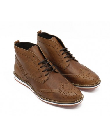 Leather boot with laces