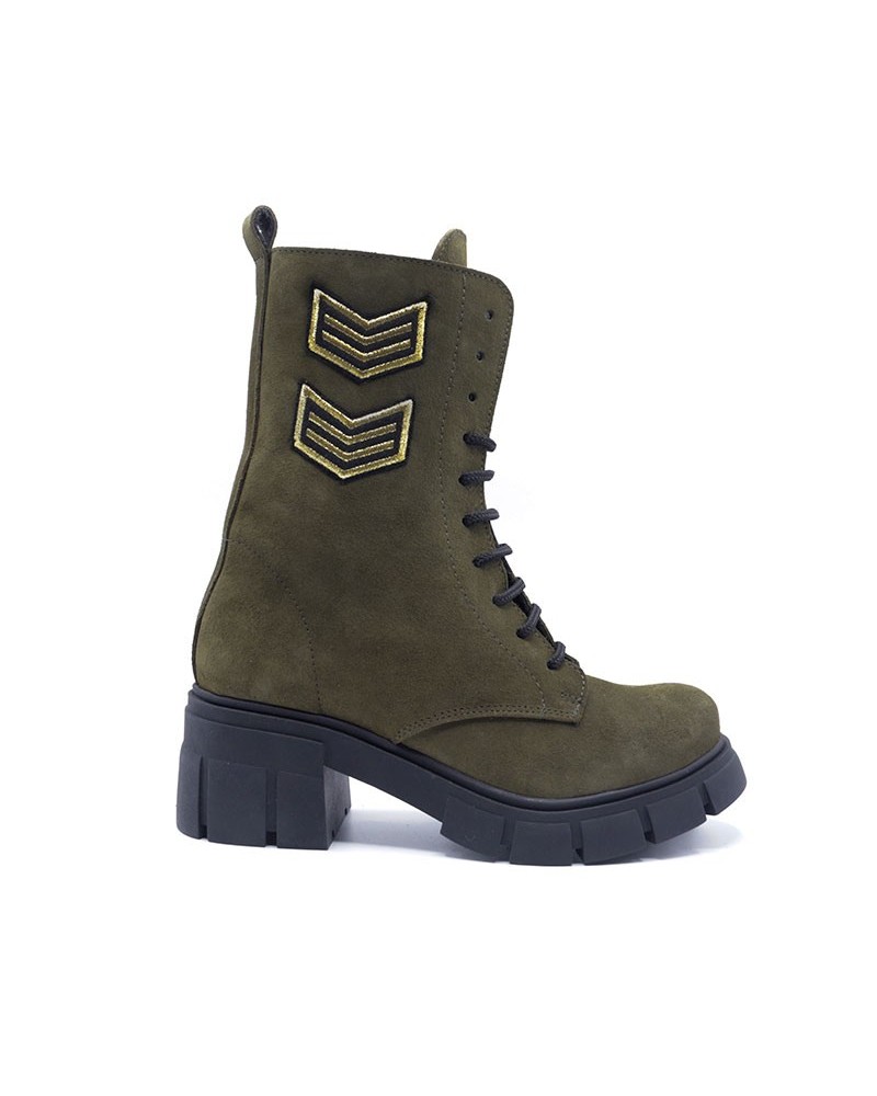 Bota plataforma con galones