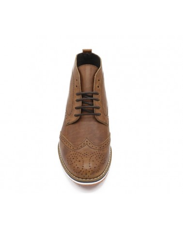 Leather boot with laces