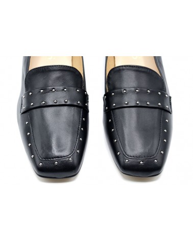 Mocasín tacón piel tachas |  Apolos