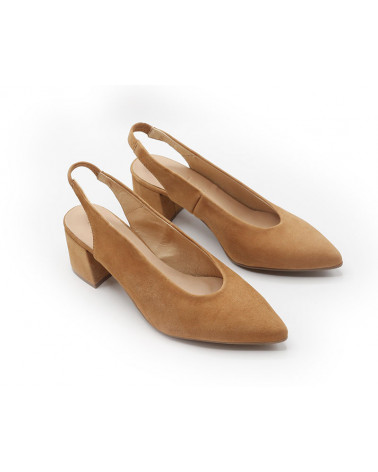 Salón tacón bajo piel ante destalonado