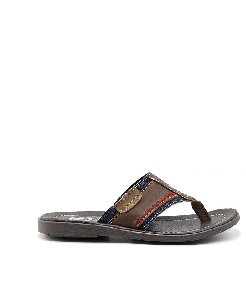 Zapato negro estilo salón. Calzados Apolos Fuensalida