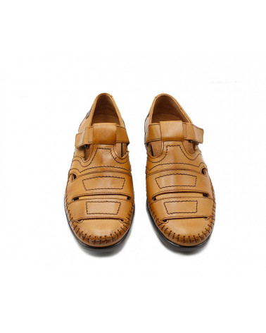 Zapato negro con tacón. Calzados Apolos Fuensalida Zapato negro con tacón. Calzados Apolos Fuensalida