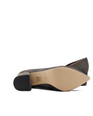 Zapato salón ante mujer tacón ancho bajo. Apolos zapatería.