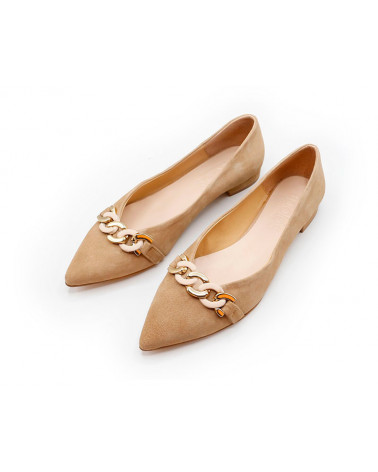 Bailarina fabricada en ante con cadena bicolor. Fabricada en España.