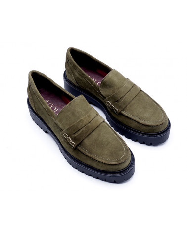 Mocasín de piel serraje mujer con antifaz y tacón. Apolos zapatería. Mocasín de piel serraje mujer con antifaz y tacón. Apolos zapatería.