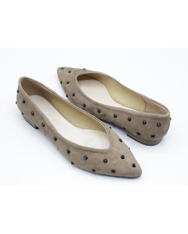 ZAPATO BAJO ANTE TACHAS