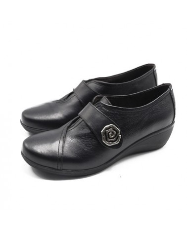Black shoe with velcro