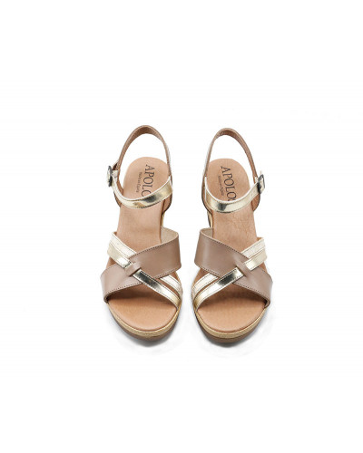 Zapato burdeos estilo salón. Calzados Apolos Fuensalida