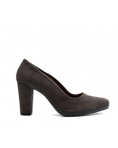 Heeled shoe